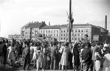 Gyermek - Róbert Károly körúti játszótér felavatása