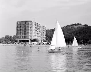 Sport - Vítorások Tihanynál a Balatonon