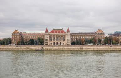 Épület - Budapest - A Budapesti Műszaki Egyetem épülete