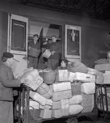Postai szolgáltatás - A Nyugati-posta levél- és csomagosztálya karácsony előtt
