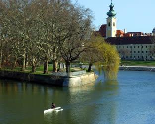 Városkép - Győr - Tavasz a Rába-parton