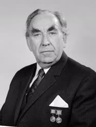 1975-ös Kossuth-díjasok - Radnai György