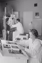 Egészségügy - A Tüdőgondozó röntgenszobája Miskolcon 
