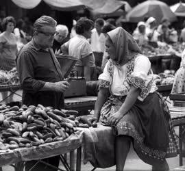 Kereskedelem - Pillanatképek - Budapesti piacok