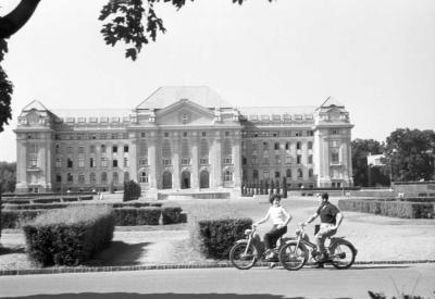 Városkép - Debrecen - Kossuth Lajos Tudományegyetem