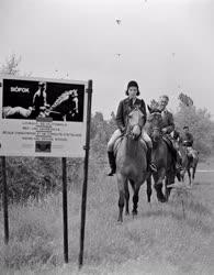 Sport - IBUSZ lovasiskola a Balatonnál