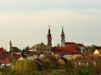 Dunaföldvár - Templomok