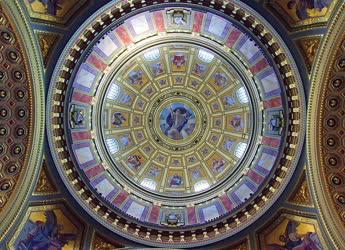 Egyházi épület - Budapest - A Szent István-bazilika belső kupolája
