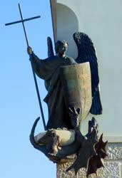 Köztéri szobor - Budapest - Szent Mihály szobra a Várban