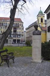 Köztéri szobor - Budapest - Tormay Cécile