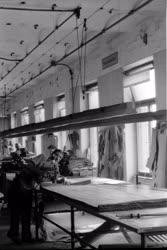 Ipar - Textilipar - Szabászat