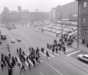 Városkép-életkép - A Corvin környéke