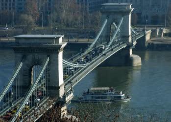 Városkép - Budapest - Forgalom a Lánchídon
