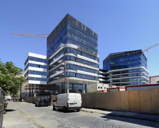 Építkezés - Budapest - Épül a Corvin 4 irodaépület