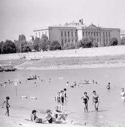 Városkép-életkép - Partfürdő strand Szegeden