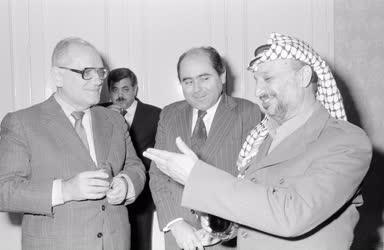 Külkapcsolat - Jasszer Arafat Budapesten