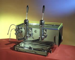 Reklám - Karos kávéfőzőgép