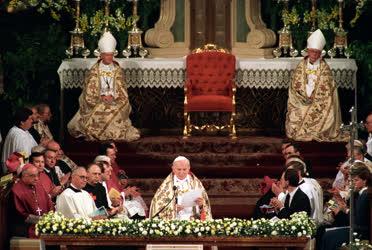Ausztria - Külkapcsolatok - II. János Pál pápa Bécsben
