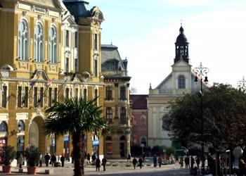 Városkép - Pécs -  Széchenyi téri jeles épületek