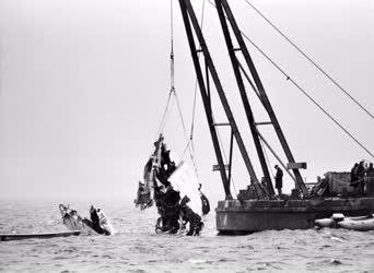 Baleset-katasztrófa - Magyar utasszállító roncsai a tengerbe
