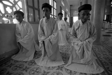 Dél-Vietnam - Buddhista kolostor