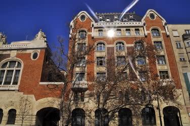 Idegenforgalom - Budapest - Három szálloda lett az egykori József Távbeszélőközpontból 