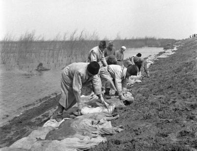 Katasztrófavédelem - Árad a Tisza Szolnok megyében