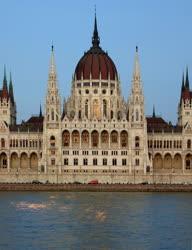 Városkép - Budapest - A Parlament épülete