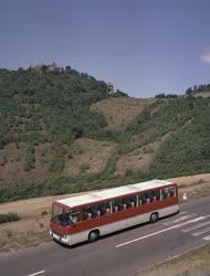 Közlekedés - Járműipar - Ikarus 250 típusú autóbusz
