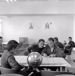 Külkapcsolat - Magyar fiatalok dolgoznak az NDK-ban