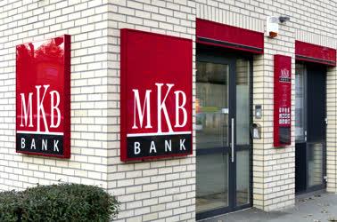 Pénzintézet - Budapest - Az MKB Bank egyik zuglói fiókja