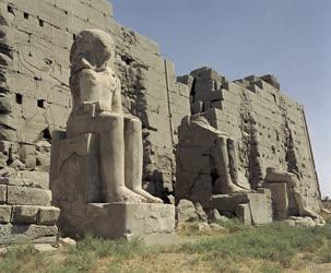 Városkép - EAK - Egyiptom - Luxor - Karnaki templom