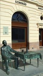 Köztéri szobor - Budapest - Szindbád az óbudai Fő téren