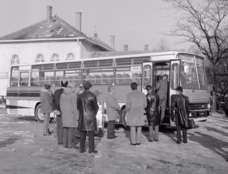 Közlekedés - Ipar - A 150 ezredik autóbusz