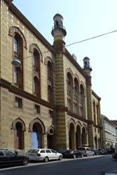 Egyházi épület  - Budapest - A Rumbach utcai zsinagóga épülete