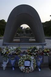 Városkép - Hirosima - Az Atombomba Áldozatainak Síremléke