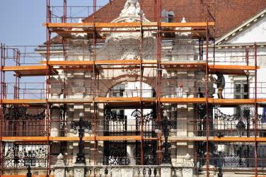 Műemlék - Felújítják a Habsburg-kaput a Budavári Palotanegyedben