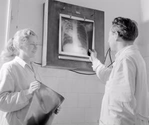Egészségügy - Röntgengépet kapott a Korányi kórház