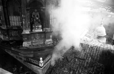 Baleset-katasztrófa - Ég a Bazilika