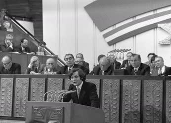 Belpolitika - Pártok - MSZMP XI. kongresszusa