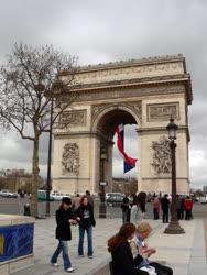 Városkép - Franciaország - Az Arc de Triomphe diadalív Párizsban