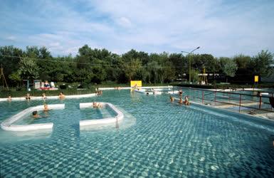 Szabadidő - Strandfürdők a Dunakanyarban