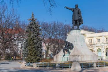 Városkép - Kecskemét - Kossuth Lajos szobra