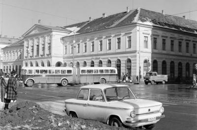 Városkép-életkép - Debreceni utcakép