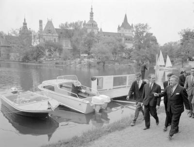 Kereskedelem - Budapesti Nemzetközi Vásár a Városligetben