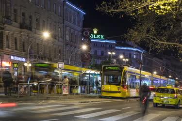 Közlekedés - Budapest - Forgalom a Teréz körúton