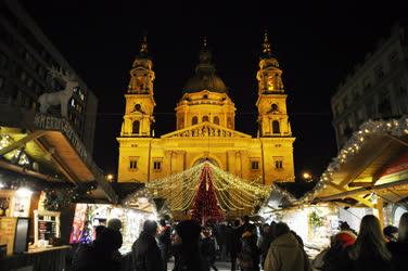 Ünnep - Budapest - Advent a Bazilikánál 