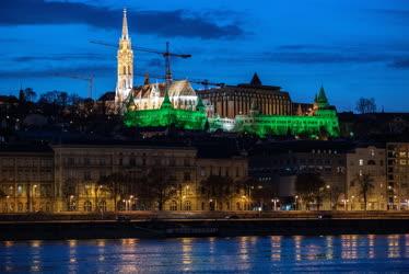Városkép - Budapest - Szent Patrik napi díszkivilágítás