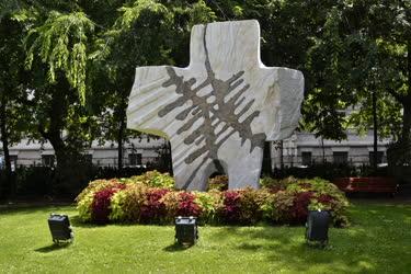 Emlékmű - Budapest - A Gulág áldozatainak emlékköve