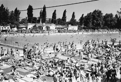 Szabadidő - Csúcsforgalom a Palatinus strandon